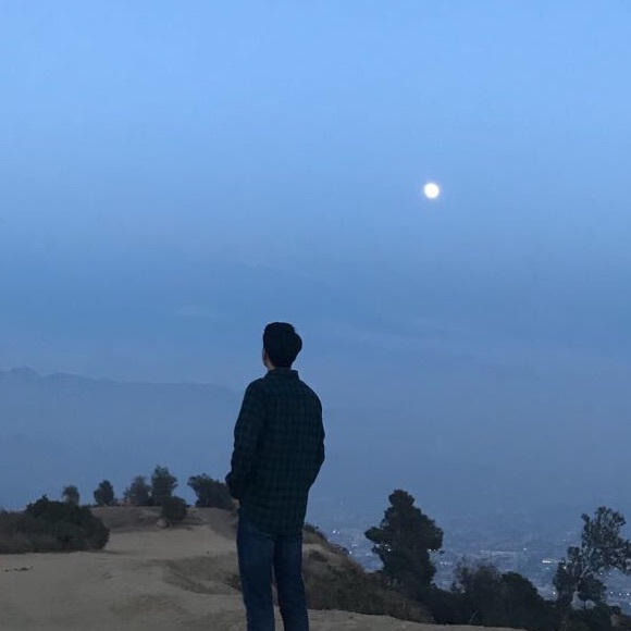 Meet your Posher, Jeehoon - Picture 1 of 1